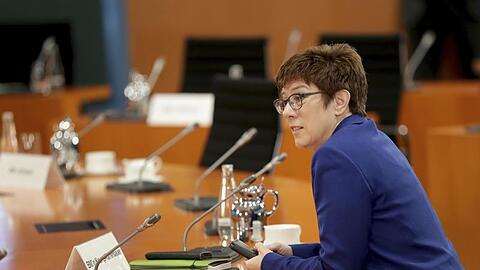 "Rollende Intensiveinheiten": Bundesverteidigungsministerin Annegret Kramp-Karrenbauer.