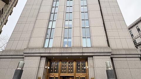 Das Gerichtsgeb&auml;ude, in dem die Anh&ouml;rung Maduros stattfand.