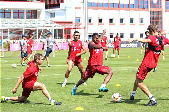 Training bei weit über 30 Grad. Am Samstag schwitzten die Bayern-Stars beim 2. Öffentlichen Training der Vorbereitung. Die Bilder!