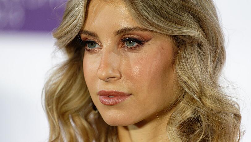 Cathy Hummels verliert am Flughafen von Miami ihren Geldbeutel