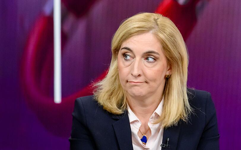 "Da gibt es nichts schönzureden": Bundesgesundheitsministerin Nina Warken (CDU) musste einräumen, dass es nach wie vor große Ungerechtigkeiten bei den Krankenkassenkosten der Grundsicherungsempfänger gibt. "Da gibt es nichts schönzureden": Bundesgesundheitsministerin Nina Warken (CDU) musste einräumen, dass es nach wie vor große Ungerechtigkeiten bei den Krankenkassenkosten der Grundsicherungsempfänger gibt.