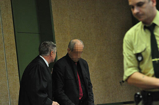 SPD-Gemeinderat Norbert J. aus Oberhaching steht vor Gericht: Er hat eine Bank ausgeraubt und 205.000 Euro erbeutet.