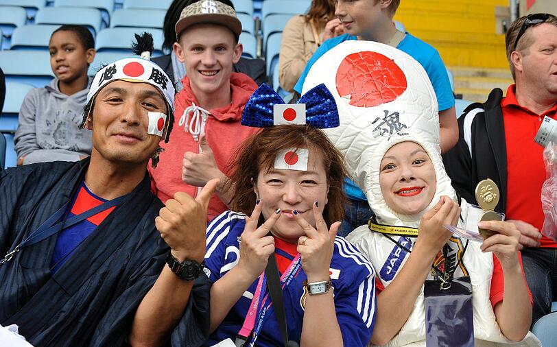 Nicht nur die Sportler, auch die Fans gaben in den vergangenen zwei Wochen bei den olympischen Spielen in London richtig Gas. Mal ausgefallen und verrückt, mal einfach nur traditionell, aber immer mit einem Lächeln im Gesicht - hier sehen Sie die schönsten Impressionen von den Tribünen.