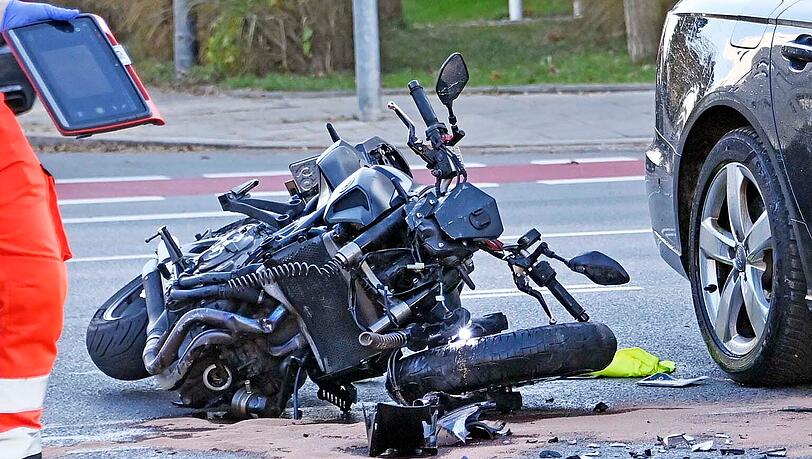 Der Fahrer des Motorrads wurde in ein Münchner Krankenhaus gebracht.