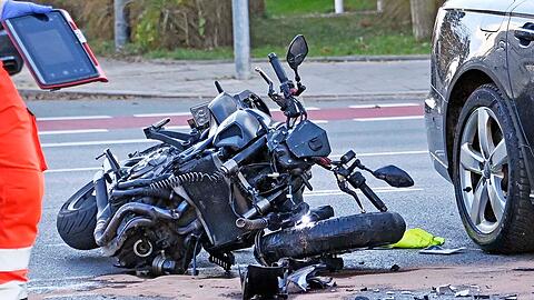 Der Fahrer des Motorrads wurde in ein Münchner Krankenhaus gebracht.