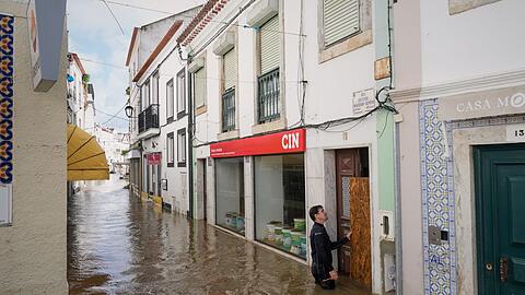 In vielen St&auml;dten Portugals wie hier in Alcacer do Sal stand das Wasser zeitweise fast h&uuml;fthoch in den Stra&szlig;en.