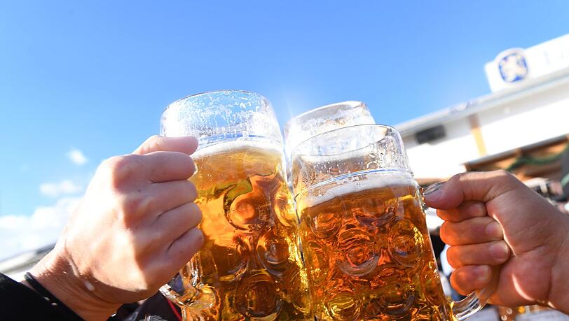 Kostet heuer bis zu 15,80 Euro: Die Wiesn-Maß.