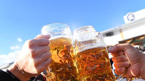 Kostet heuer bis zu 15,80 Euro: Die Wiesn-Maß.