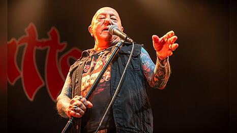 Rose-Tattoo-S&auml;nger Angry Anderson Anfang August bei einem Auftritt in Norwegen.