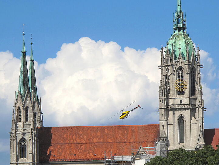 Aktuelle Bilder vom Aufbau des Oktoberfests und von der Theresienwiese.
