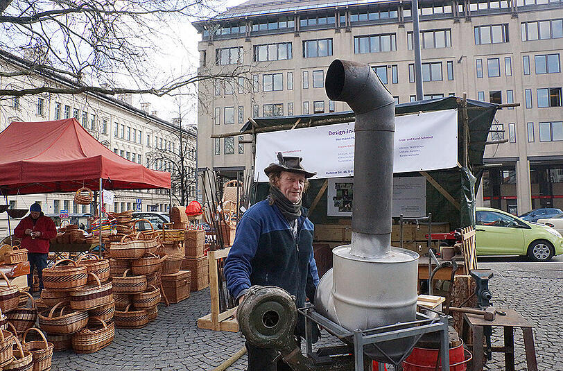 Die Bilder vom ersten Tag des Stadtmarktes am Sendlinger Tor für Kunst und Handwerk.