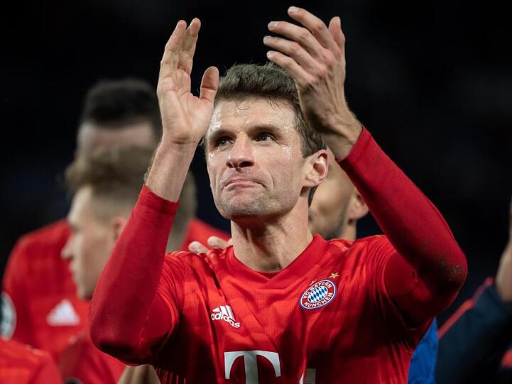Thomas Müller von München jubelt nach einem Spiel. Foto: Sven Hoppe/dpa/Archivbild