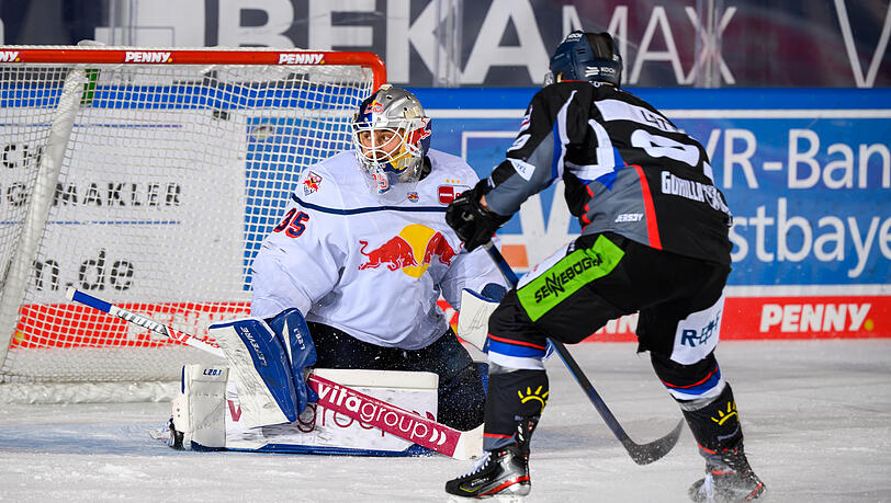 Der EHC Red Bull München setzt sich auch im Derby bei den Straubing Tigers mit 4:3 nach Penaltyschießen durch.