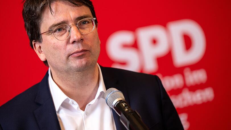 SPD-Wirtschaftssprecher Florian von Brunn. Er nennt den Umgang mit den Lilium-Mitarbeitern einen "echten Skandal".