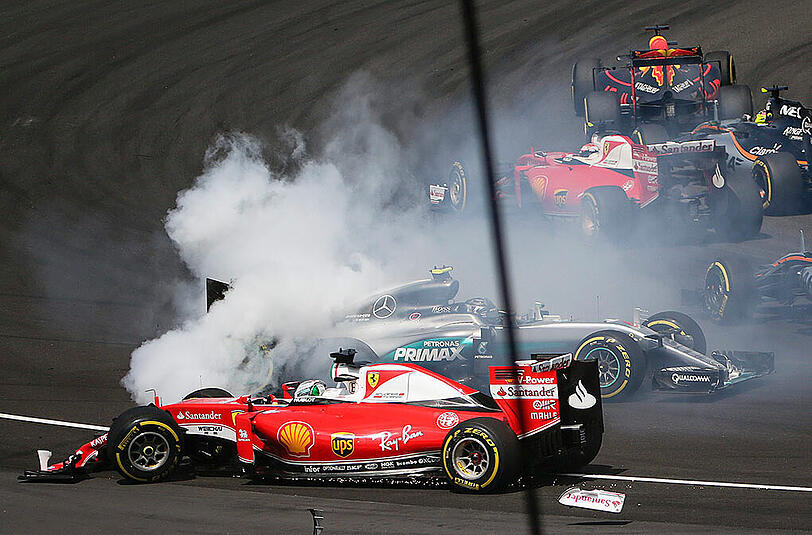 Kollision direkt nach dem Start: Für Vettel war das Rennen vorbei, Rosberg startete eine bemerkenswerte Aufholjagd.
