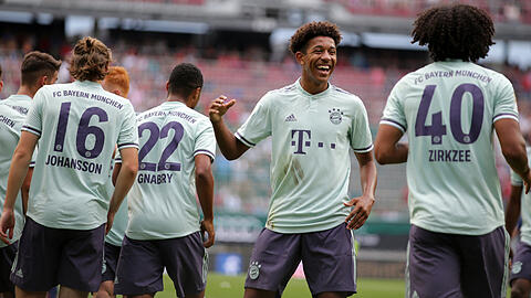 Gleich 13 Nachwuchsspieler sind mit dem FC Bayern München in die USA auf Sommertour gereist. Wer hat Chancen? Wer spielt wo? Die Abendzeitung stellt die Talente vor.