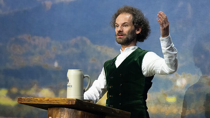 Der Fastenprediger Maximilian Schafroth debütiert als Dramatiker in den Kammerspielen.