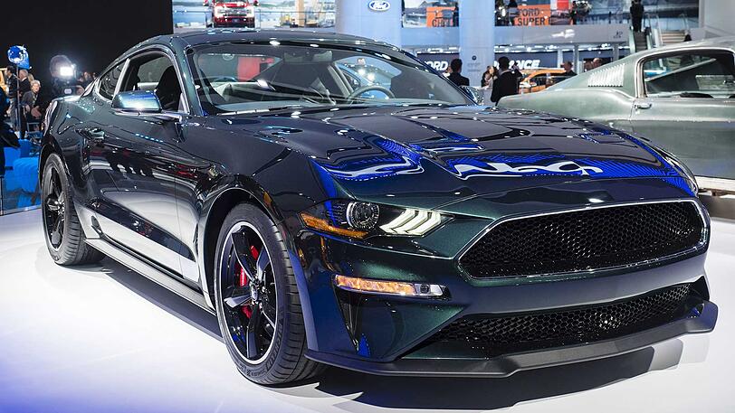 Ford präsentierte den Mustang Bullit. Und stellte einen alten Mustang daneben.