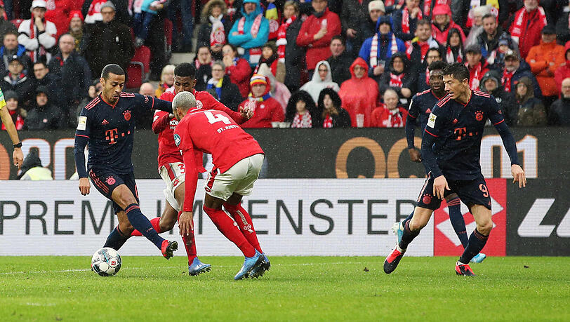 Herrliches Dribbling vor dem Abschluss. Herrliches Dribbling vor dem Abschluss.