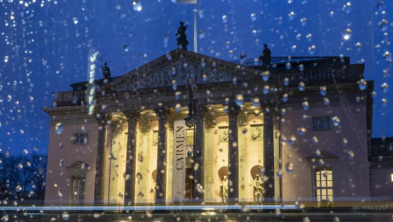 Staatsoper Unter den Linden: Zur Eindämmung des Coronavirus werden alle geplanten Veranstaltungen in den großen Sälen der staatlichen Theater, Opern- und Konzerthäuser in Berlin abgesagt. Staatsoper Unter den Linden: Zur Eindämmung des Coronavirus werden alle geplanten Veranstaltungen in den großen Sälen der staatlichen Theater, Opern- und Konzerthäuser in Berlin abgesagt.