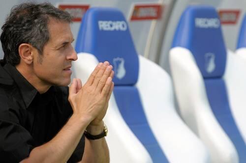 Nach vier Jahren muss er seinen Platz auf der Bochumer Trainerbank nun räumen: Marcel Koller.