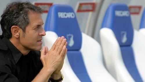 Nach vier Jahren muss er seinen Platz auf der Bochumer Trainerbank nun räumen: Marcel Koller. Nach vier Jahren muss er seinen Platz auf der Bochumer Trainerbank nun räumen: Marcel Koller.