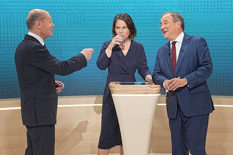 Kanzlerkandidat Olaf Scholz (SPD), Kanzlerkandidatin Annalena Baerbock (Bündnis90/Die Grünen) und Kanzlerkandidat Armin Laschet (CDU - von links) nach dem Triell.