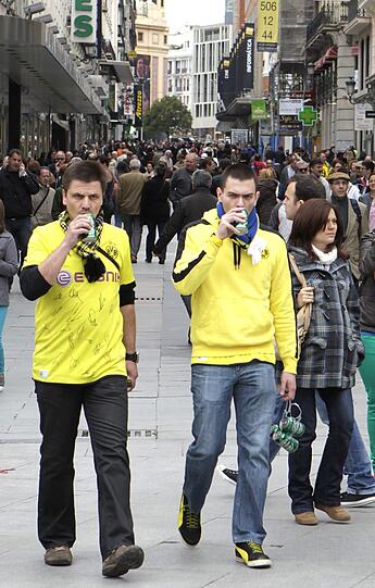 BVB-Anhänger versammeln sich in der Innenstadt von Madrid. Die Bilderstrecke zum Durchklicken.