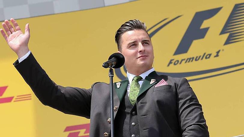 Andreas Gabalier singt die Nationalhyme bei einem Formel-1-Event und die Hölle bricht los Andreas Gabalier singt die Nationalhyme bei einem Formel-1-Event und die Hölle bricht los