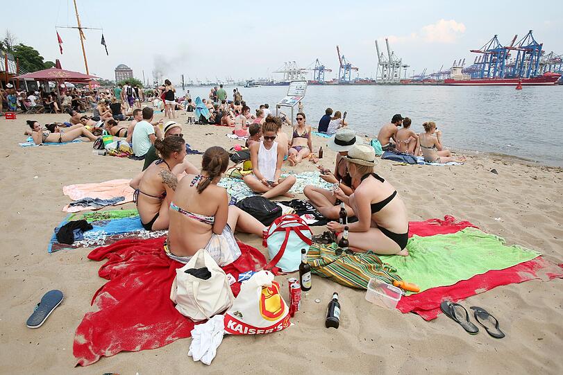 Hoch "Annelie" bringt Deutschland weiter zum Schwitzen. Die Bilder von Sonntag.