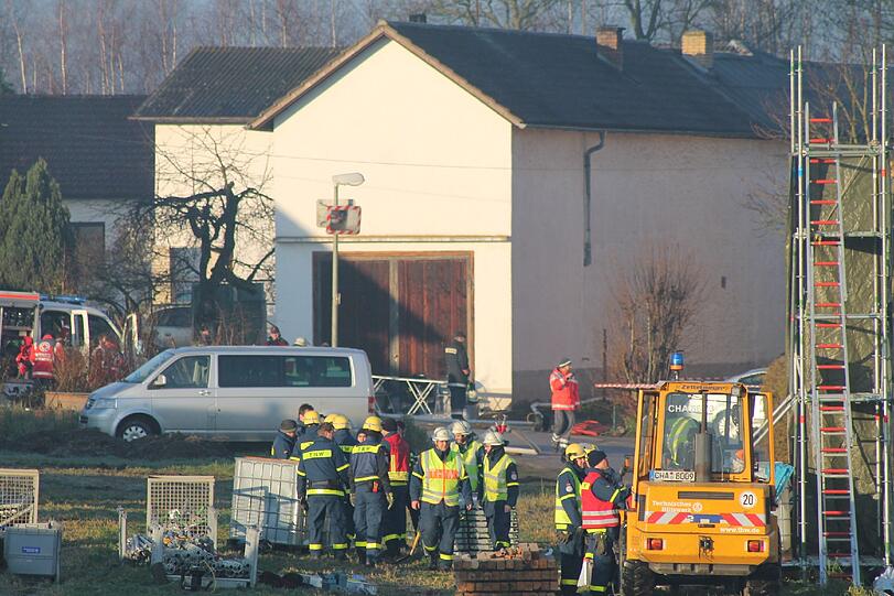 Auf diesem Betrieb bei Roding besteht der Vogelgrippe-Verdacht.