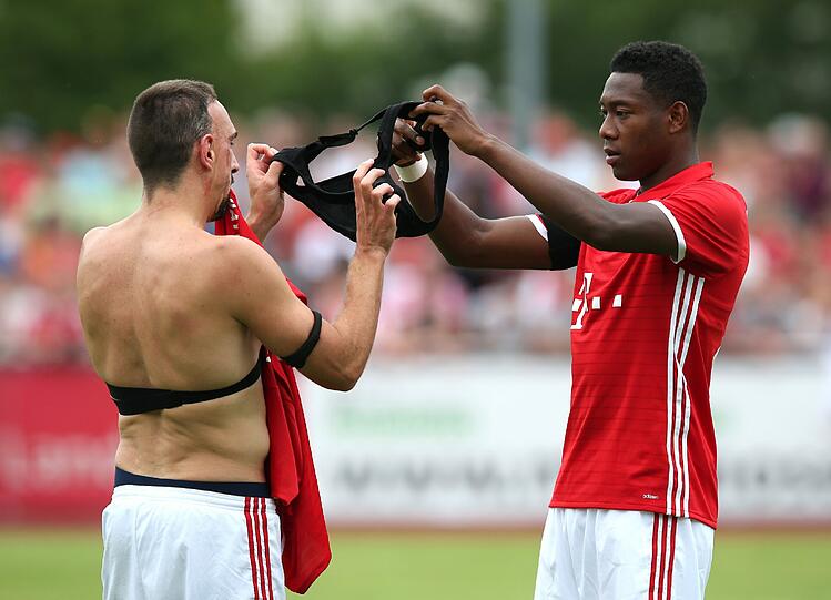 Sind schockiert über den Amoklauf in München: Franck Ribéry (l.) und David Alaba.