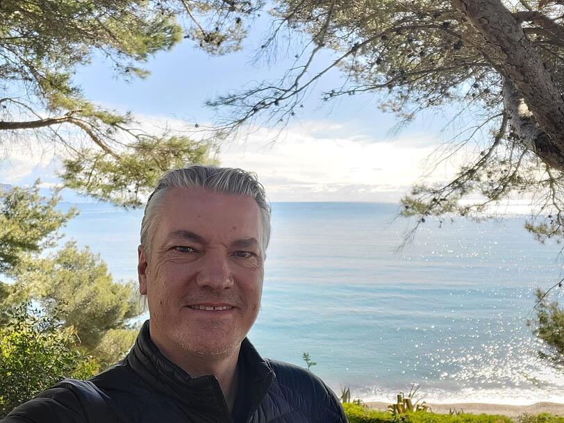 AZ-Interview mit Alexis Menuge. Der 50-Jährige, der in München lebt, arbeitet als freier Sportjournalist für die "L'Équipe", "Frankfurter Allgemeine Zeitung", DAZN und Canal+. AZ-Interview mit Alexis Menuge. Der 50-Jährige, der in München lebt, arbeitet als freier Sportjournalist für die "L'Équipe", "Frankfurter Allgemeine Zeitung", DAZN und Canal+.