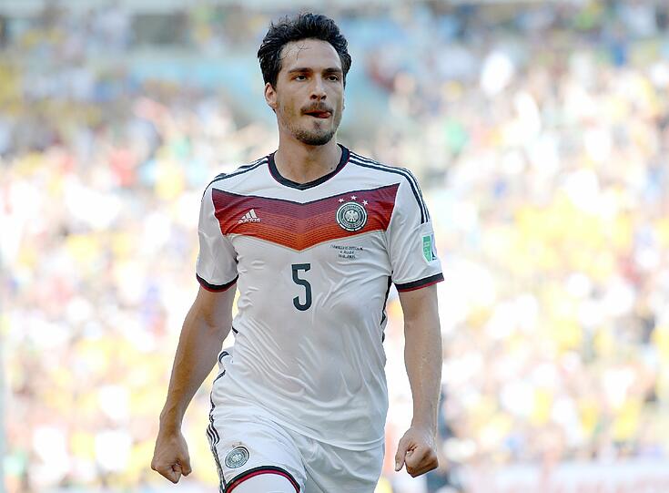Mats Hummels - Note 2 - Ein Kopfballtor, das Uwe Seeler zur Ehre gereicht hätte. Und hinten gegen Benzema & Co. fehlerlos.