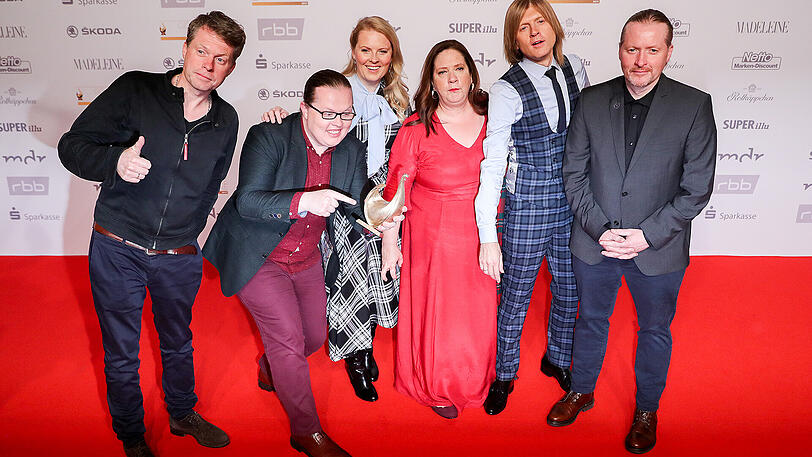 Die Mitglieder der Kelly-Family: Jimmy, Angelo, Patricia, Kathy, John Michael und Joey Kelly.