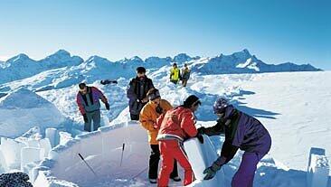 Iglubauen in den Allgäuer Alpen Iglubauen in den Allgäuer Alpen
