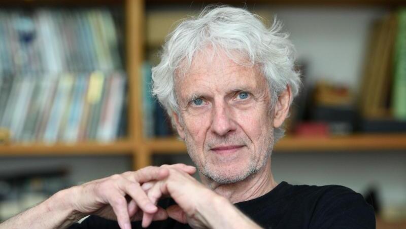 "Ich finde das Leben unheimlich spannend und bin zutiefst dankbar, dass ich so viele Kulturen kennenlernen konnte", sagt Schauspieler Mathieu Carriere. "Ich finde das Leben unheimlich spannend und bin zutiefst dankbar, dass ich so viele Kulturen kennenlernen konnte", sagt Schauspieler Mathieu Carriere.