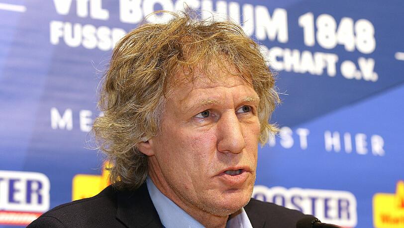 Der Bochumer Trainer Gertjan Verbeek hält offenbar nicht viel von Journalisten. Der Bochumer Trainer Gertjan Verbeek hält offenbar nicht viel von Journalisten.