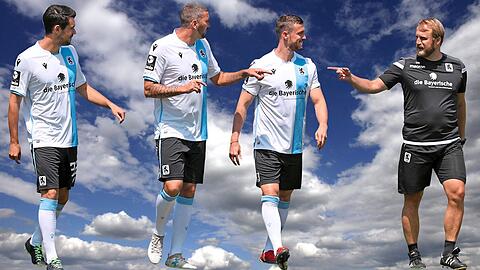 Die neue Saison, ein Himmelfahrtskommando? Oder schweben die Sechzger auf Wolke sieben? Leicht wird&rsquo;s jedenfalls nicht für Aaron Berzel, Sascha Mölders, Quirin Moll und Daniel Bierofka (v.l.).