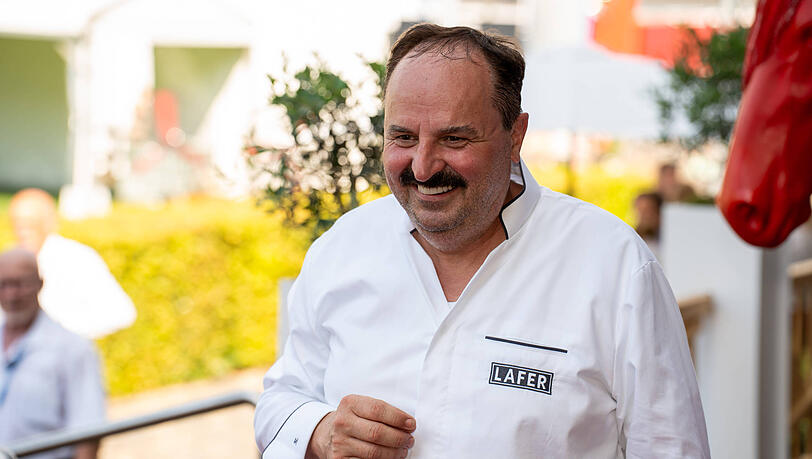 Johann Lafer stammt aus der Steiermark. Er ist auf einem Bauernhof aufgewachsen. Schnitzel gab es in seiner Kindheit nur zu besonderen Anl&auml;ssen.