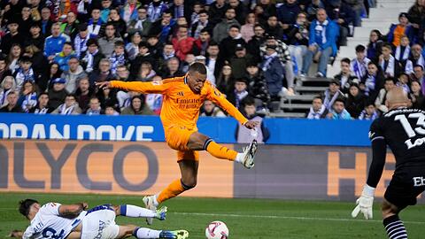 Kylian Mbappé trifft für Real Madrid gegen Leganes.