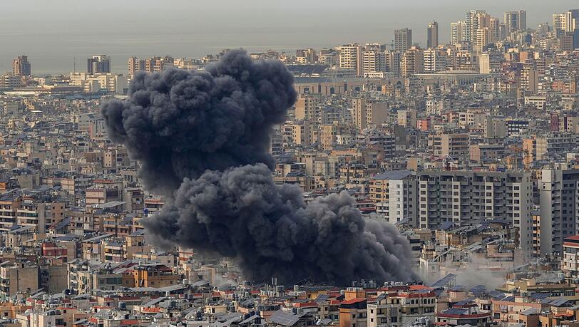 Nach Angaben der israelischen Armee soll ein Drohnenlager der Hisbollah angegriffen worden sein.