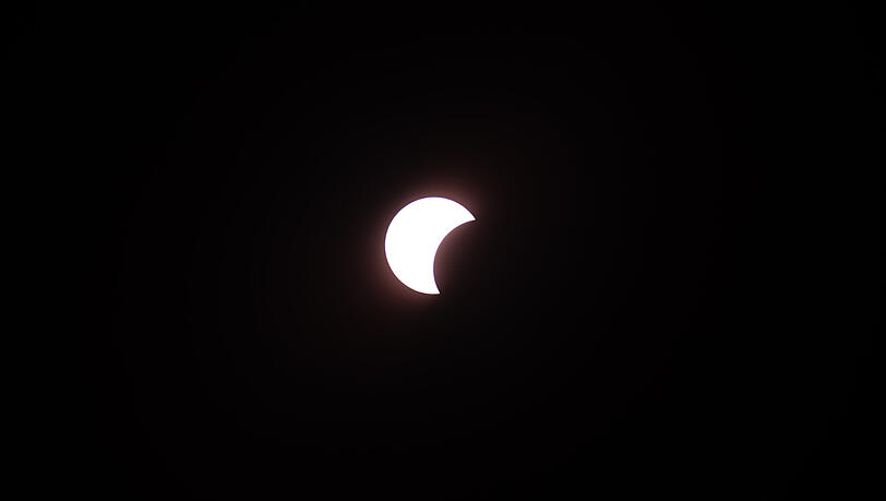 Die partielle Sonnenfinsternis ist vom M&uuml;nchner Olympiapark aus zu sehen.