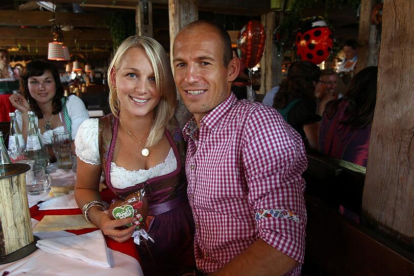 Arjen Robben und seine Frau Bernadien.