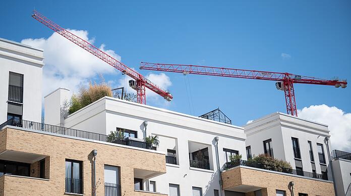 In München werden weniger Immobilien verkauft als noch im vergangenen Jahr. Doch teuer kann es trotzdem werden.