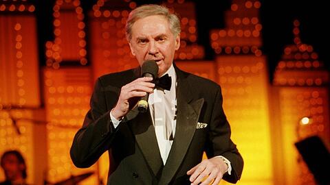 Nie ohne Smoking und Fliege auf der Bühne: Star-Entertainer Harald Juhnke.