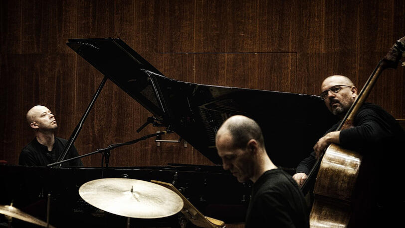 Stefano Battaglia (li.), Roberto Dani und Salvatore Maiore.