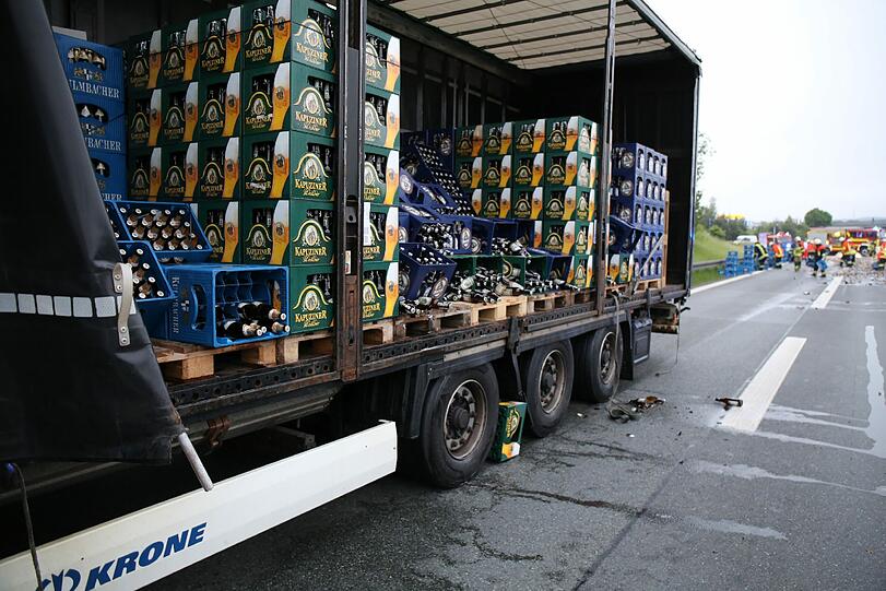 Der Bierfahrer wurde nicht verletzt, das Bier hingegen schon.