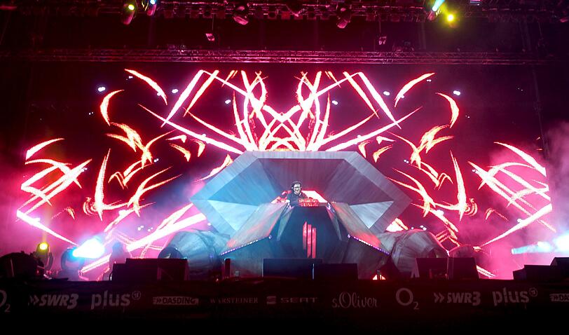 DJ Skrillex tritt beim Festival "Rock am Ring" auf.