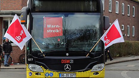 Vor dem Klassiker zwischen dem BVB und dem FC Bayern droht in Dortmund aufgrund eines ver.di-Streiks ein Verkehrschaos.